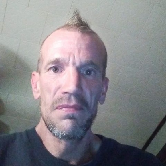 Meet your Posher, Ena - Picture 1 of 1